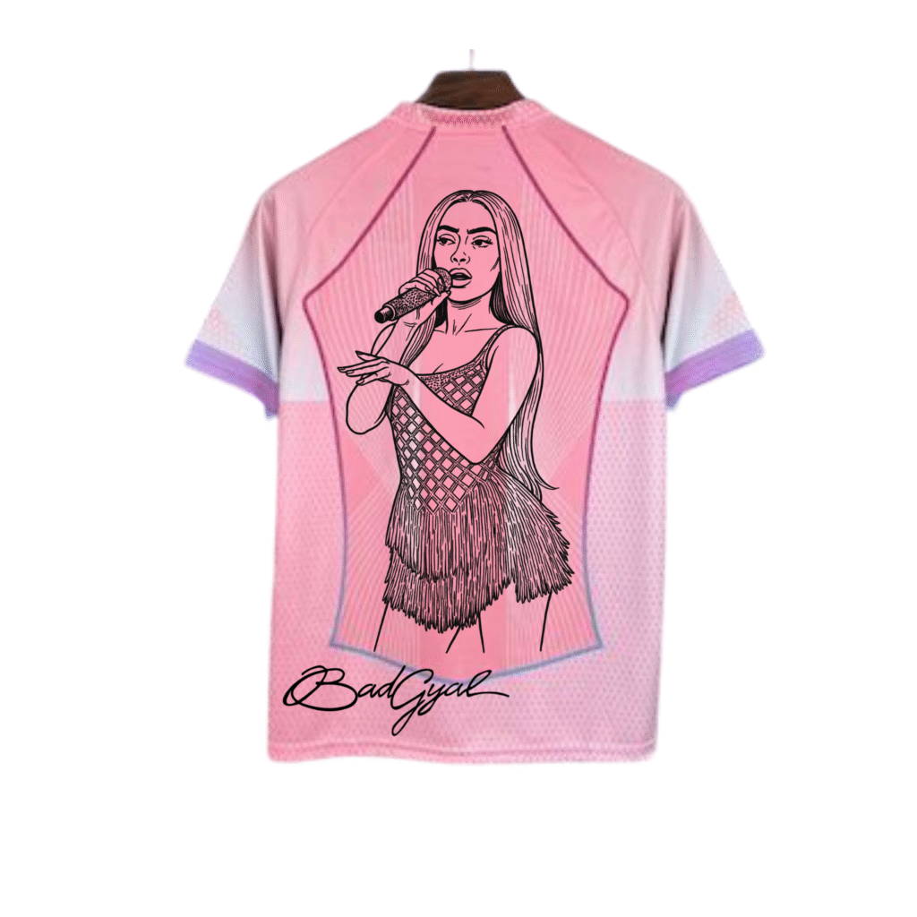 París Saint Germain x Bad Gyal camiseta - Imagen 2